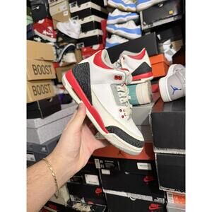 Jordan retro 3 fire red sz 5.5y